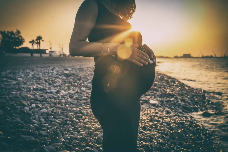 Servizi fotografici maternity in esterna